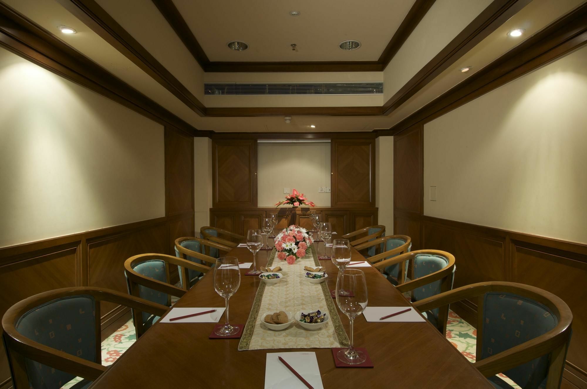 The Ummed Jodhpur Palace Resort & Spa Экстерьер фото